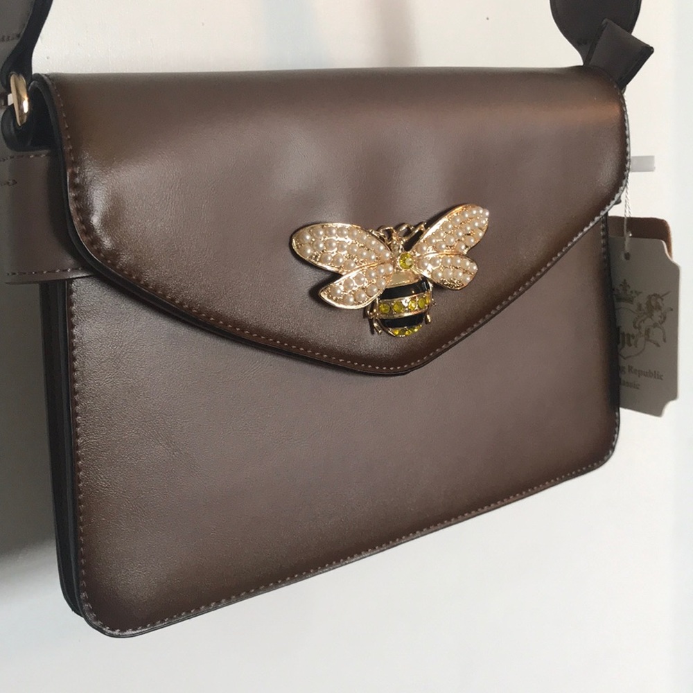 NWT//NOT REAL Bumblebee Gucci purse